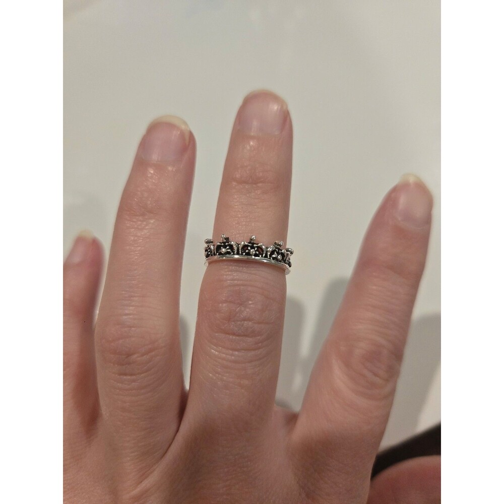 Silver tone black crown ring size 4.25 nwot